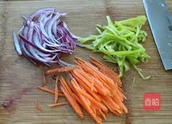 Illustration of how to make fried rice noodles 6