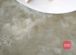 Tremella lily and ginkgo soup recipe 9