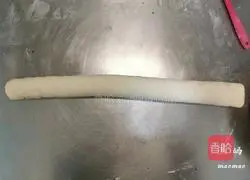 Illustration of how to make black sesame dragon roll 8