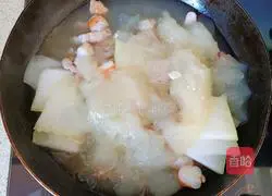 Illustration of how to make shrimp, lean meat and winter melon soup 9