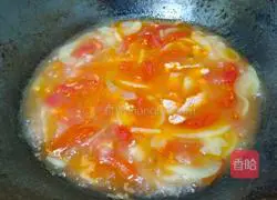 Illustration of how to make tomato and cucumber meat slices soup 15