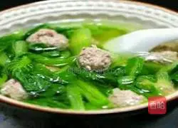 Illustration of how to make casserole with skewered meatballs and stew 3