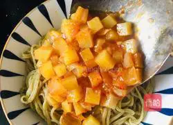 Illustration of how to make potato and tomato sauce wormwood seed noodles 11