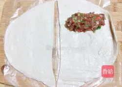 Illustration of how to make crispy meat spring rolls (flying cake version) 10