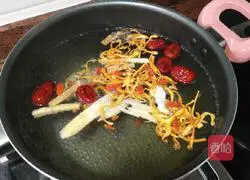 Cordyceps Flower Yam Bone Soup Recipe Illustration 3