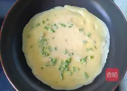 Illustration of how to make green onion and egg pancakes 5