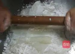 Illustration of how to make shrimp dumplings, powdered fruit and chicken comb dumplings 8