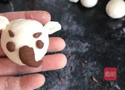 Illustration of how to make baby elephant steamed buns 7