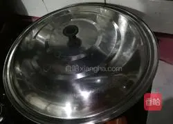 Illustration of how to make fried rolls 20