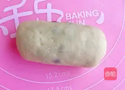 Milk Honey Bean Roll Tutorial Illustration 15