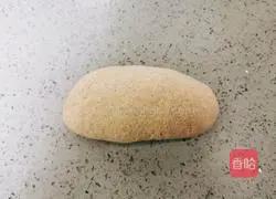 黑全Illustration of how to make wheat wotou 6