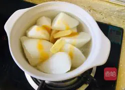 Illustration of how to simmer radish in chicken soup 6