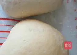 Illustration of how to make two-color carrot rolls 6