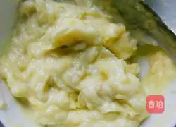 Illustration of how to make bursting durian cheese pancake 4