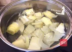 Spring bamboo shoots and roast pork Illustration of how to do it 3