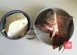 Illustration of how to make carp tofu soup 1