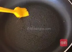 Illustration of how to make pan-fried potato pancakes 13