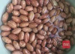 Illustration of how to make cold celery and peanuts 1