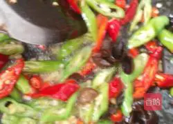 Illustration of how to make farm-style stir-fried pork 6