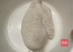 Illustration of how to make shredded chicken and mushroom soup 4