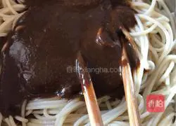 Illustration of hot dry noodles 10