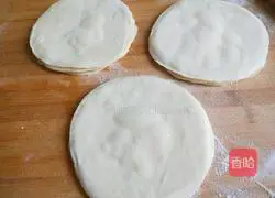 Illustration of how to eat spring cakes on February 2nd 10