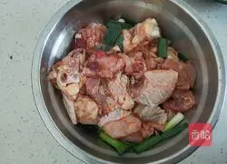 Illustration of how to make braised bean rolls 2