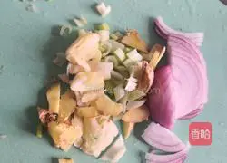 Illustration of how to make big bone winter melon soup 1