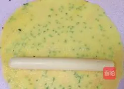 Illustration of making sausage and egg cake skewers 10