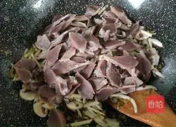 Illustration of how to make fried duck gizzards with shredded bamboo shoots 6