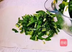 Illustration of how to make Shaanxi snack chive rolls 10