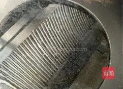 Illustration of how to make pearl milk tea 12