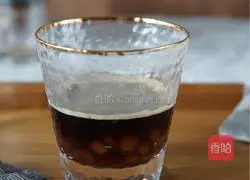 Illustration of how to make the popular model #鸳鸯 Pearl Milk Tea# 7