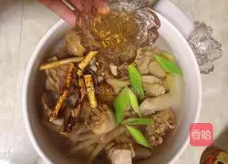 Five-fingered Peach Illustration of how to make chicken soup with yam and candied dates 5