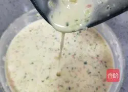 Illustration of how to make cucumber and egg pancakes 10