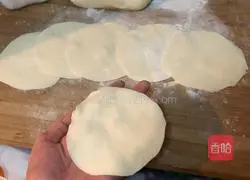 Illustration of how to make soup dumplings 6