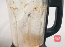 Illustration of how to make brown sugar, ginger and jujube milk 5