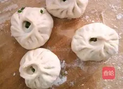 Illustration of how to make leek and egg dumplings 5