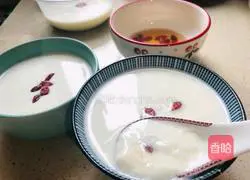 Illustration of how to mix ginger juice with milk 5