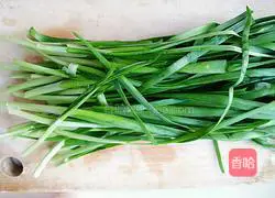 Fried Dumplings with Chives, Shrimp and Rosette#New Year's Eve Dinner Recipe Illustration 4