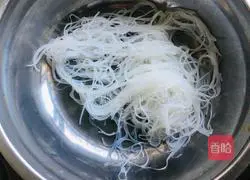 Illustration of steamed oysters with garlic vermicelli 2