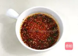 Illustration of how to make spicy and sour cold noodles 4