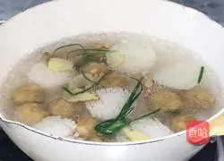 Chrysanthemum radish meatball soup recipe 6