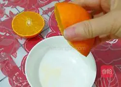 Illustration of how to make fresh orange waffles 1