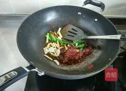 Illustration of making fish-flavored shredded chicken 9