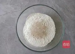 Illustration of how to make meringue sugar cakes 1