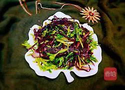 Illustration of how to make purple cabbage mixed with bitter chrysanthemum 13