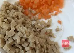 Illustration of how to make large flower rolls 8