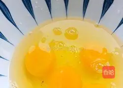 Egg Pancakes Illustration of how to do it 1