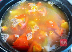 Tomato, corn, potato and pork ribs soup recipe 8
